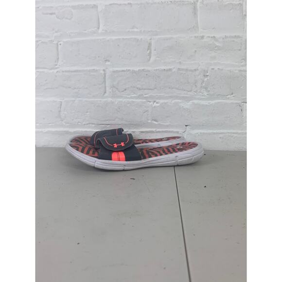 Under Armour Women's Comfortable Assorted Casual Slides Sandal Black Size US 7 - Picture 1 of 8